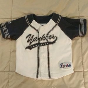 2T Majestic Yankees Shirt